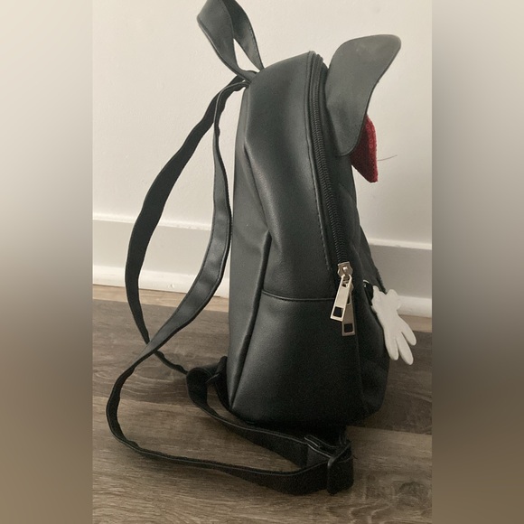 Minnie Mouse quilted sequin mini back pack - Picture 10 of 11